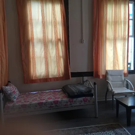 Vandrerhjem Findik *