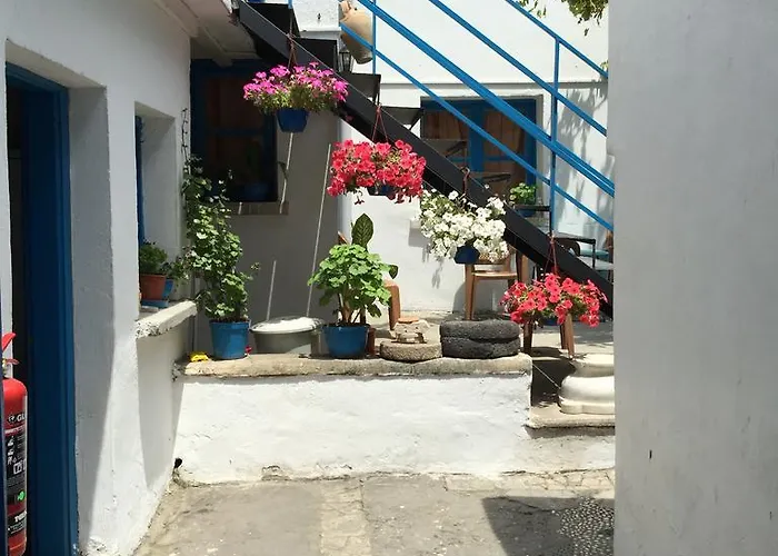 بنسيون إزمير