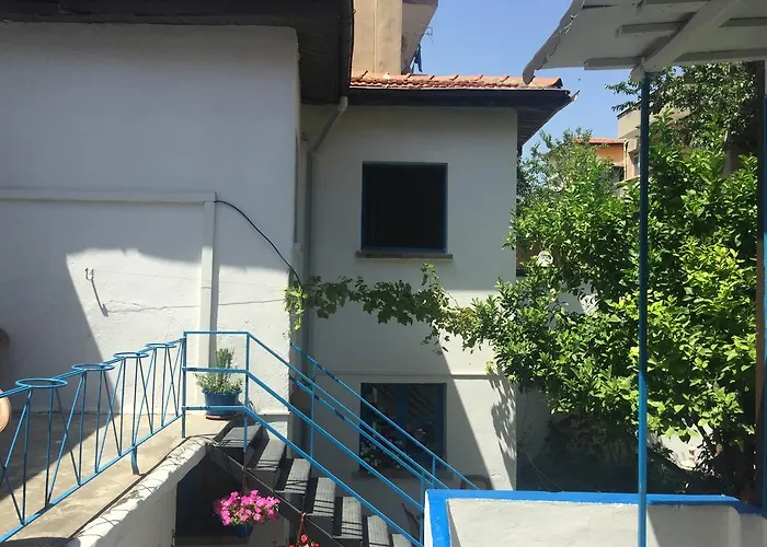 بيت شباب بنسيون *