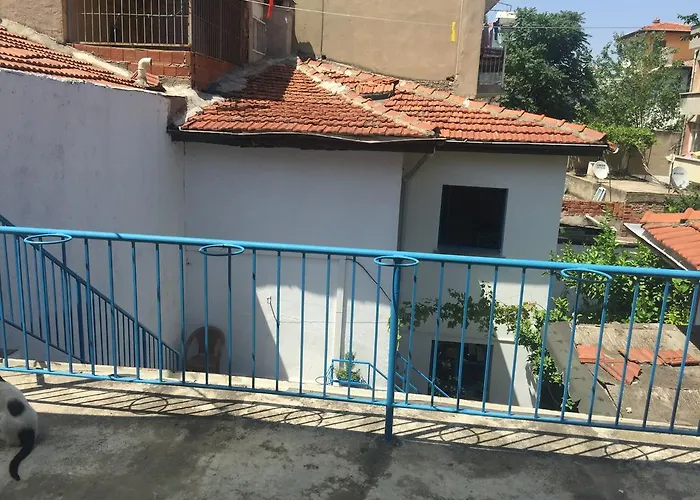 بنسيون إزمير